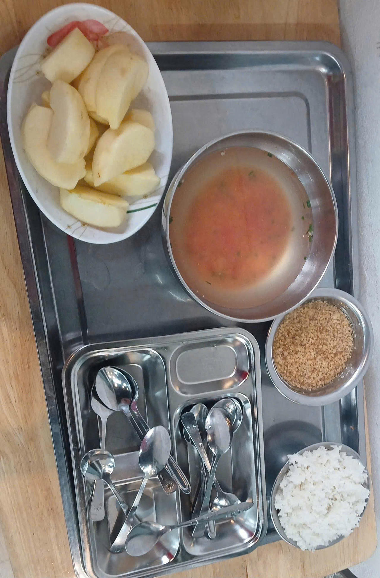 Lớp mầm non độc lập Việt Ý 1: Bị tố khẩu phần ăn "nghèo nàn về dinh dưỡng”,