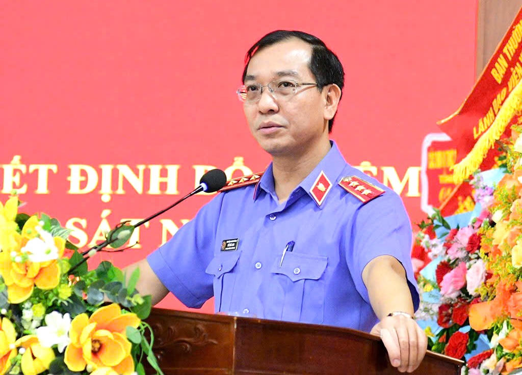 Ông Hồ Đức Anh, Phó Bí thư Thường trực Đảng ủy, Phó Viện trưởng Thường trực Viện KSND tối cao phát biểu tại buổi lễ.