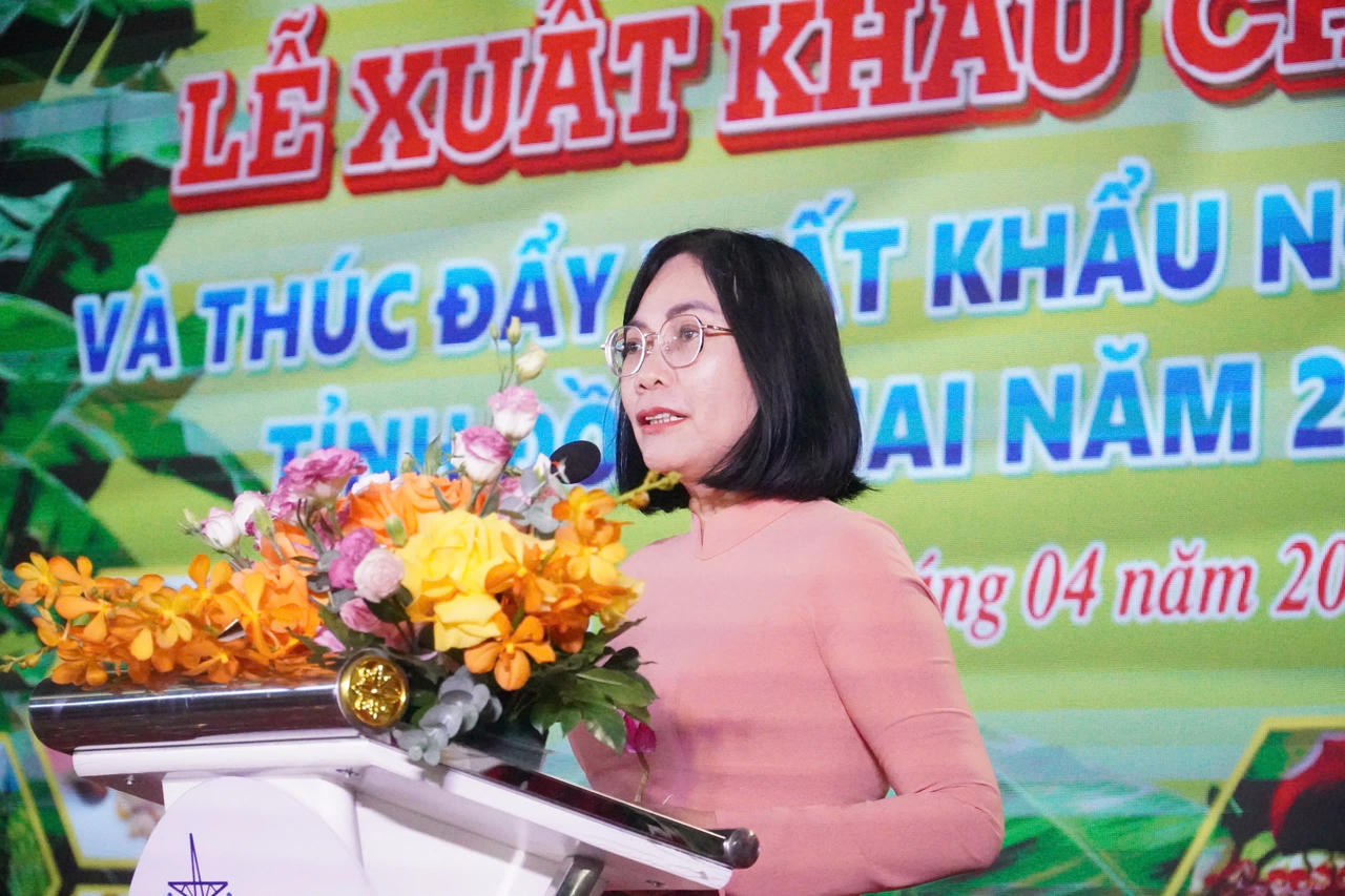 Bà&nbsp;Nguyễn Thị Hoàng, Phó Chủ tịch UBND tỉnh Đồng Nai phát biểu tại buổi lễ.