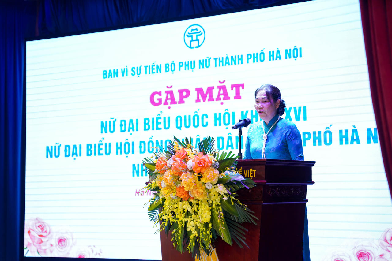 Bà Hà Thị Vinh - Chủ tịch Hiệp hội Thủ công mỹ nghệ và Làng nghề Hà Nội, người vừa trúng cử đại biểu HĐND thành phố Hà Nội.