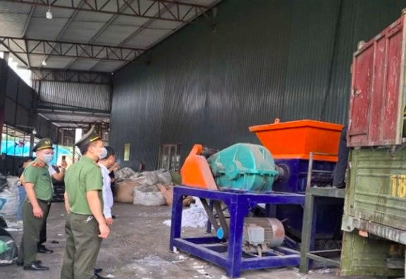 Ninh Bình: Xử phạt doanh nghiệp in áo phông bản đồ Việt Nam thiếu Hoàng Sa, Trường Sa