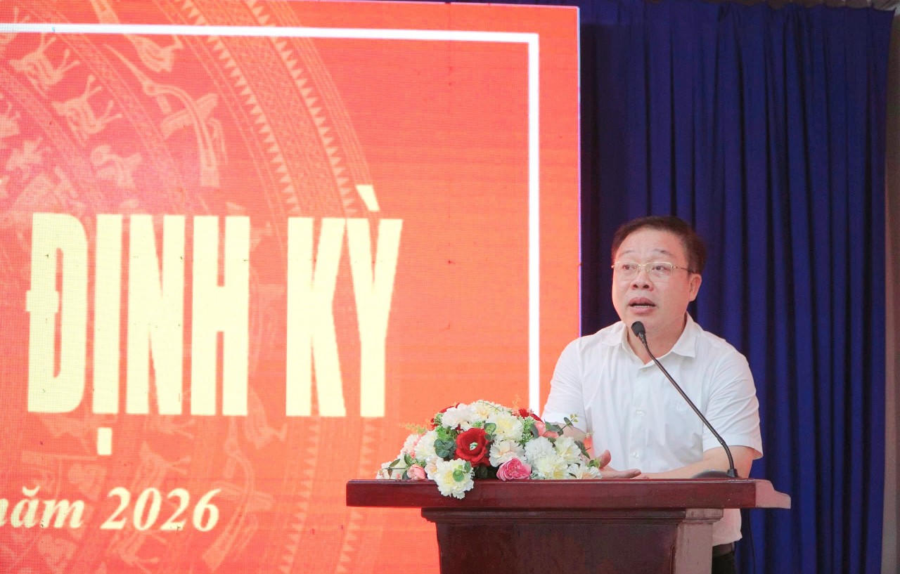 Các đại biểu phát biểu ý kiến.