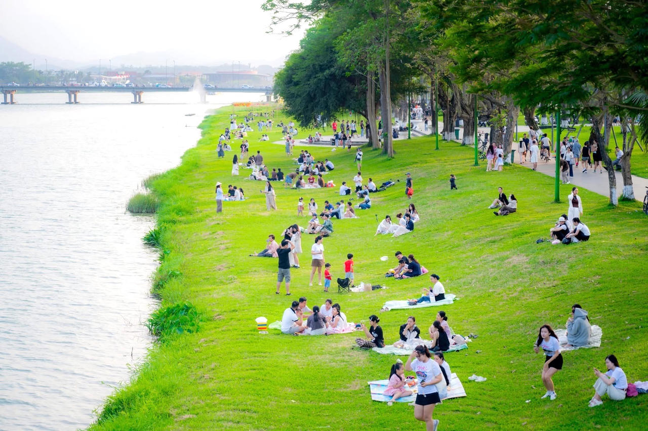 Dự án phố đêm Trường Tiền, được kỳ vọng tạo thêm sức sống cho khu vực trung tâm hai bên bờ sông Hương.