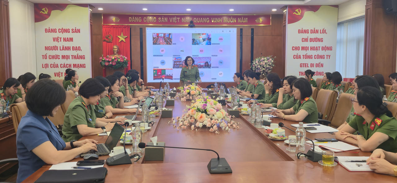 Các đại biểu tham dự Hội nghị.