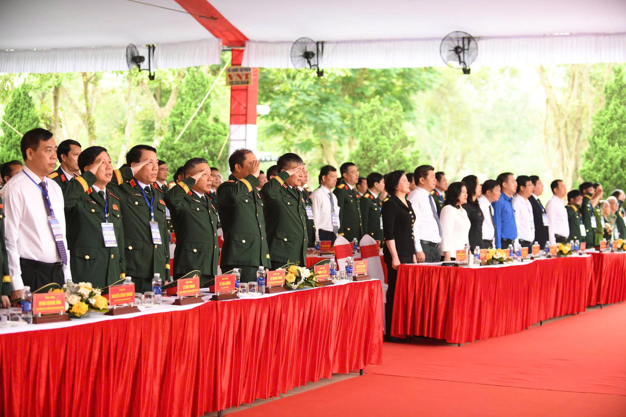 Đại biểu dự lễ phát động.