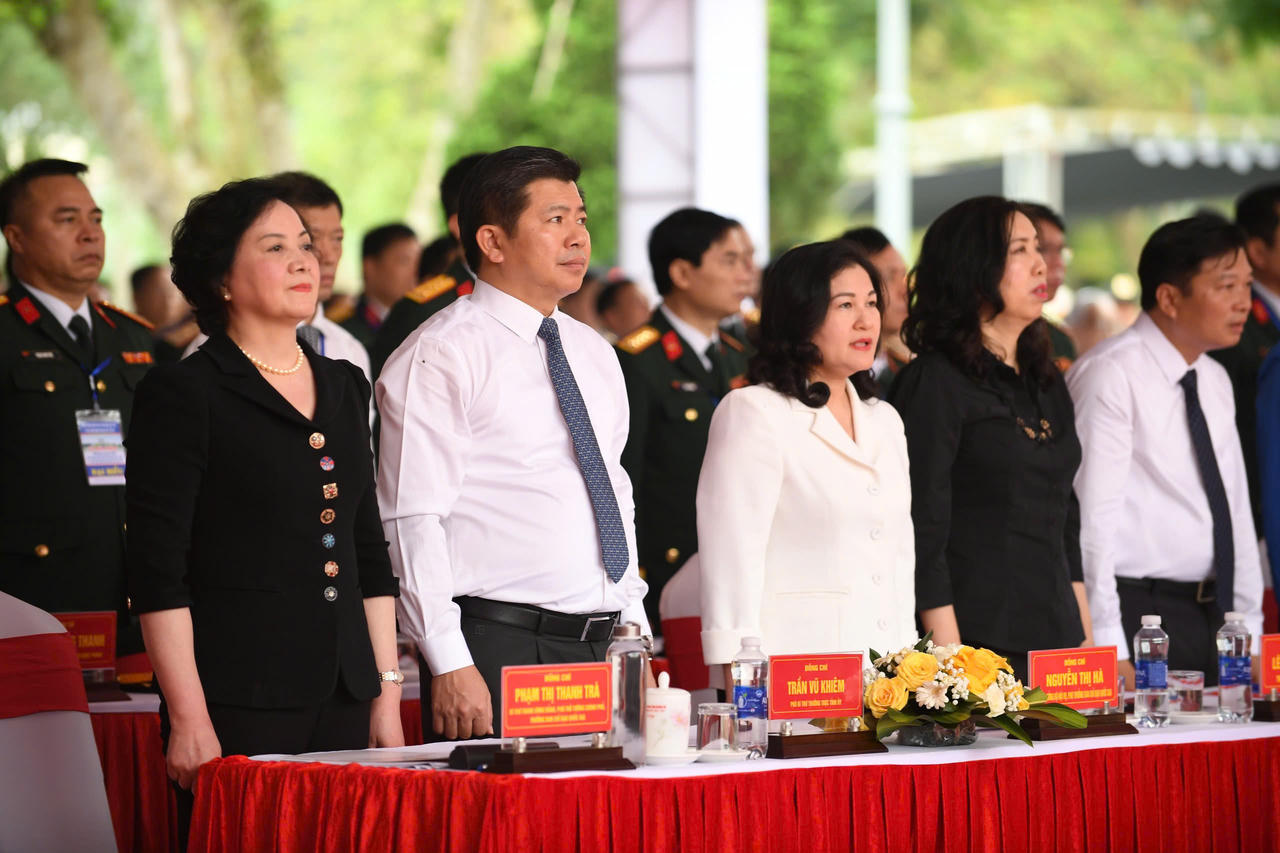 Phó Thủ tướng Chính phủ Phạm Thị Thanh Trà cùng lãnh đạo các bộ, ngành Trung ương và tỉnh Quảng Trị tham dự lễ phát động.