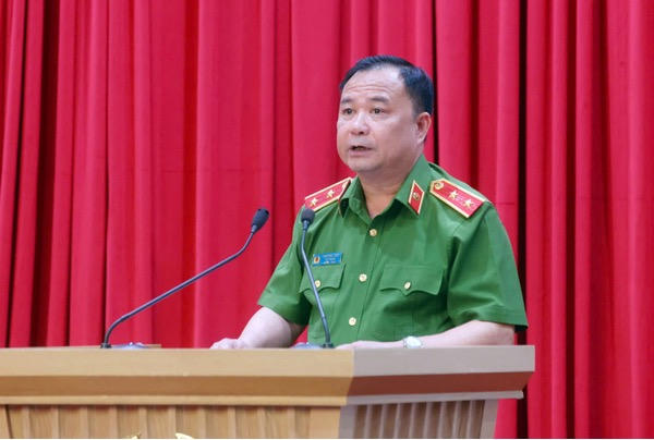 Trung tướng Trần Văn Thiện, Cục trưởng Cục Cảnh sát Quản lý tạm giữ, tạm giam và thi hành án hình sự tại cộng đồng điều hành tham luận.