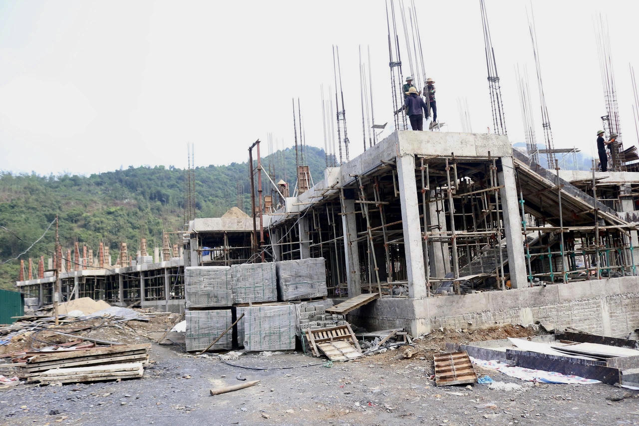 Khi đi vào hoạt động, trường nội trú sẽ giúp học sinh có môi trường học tập ổn định, được chăm sóc đầy đủ về ăn ở, từ đó nâng cao hiệu quả học tập và phát triển toàn diện.