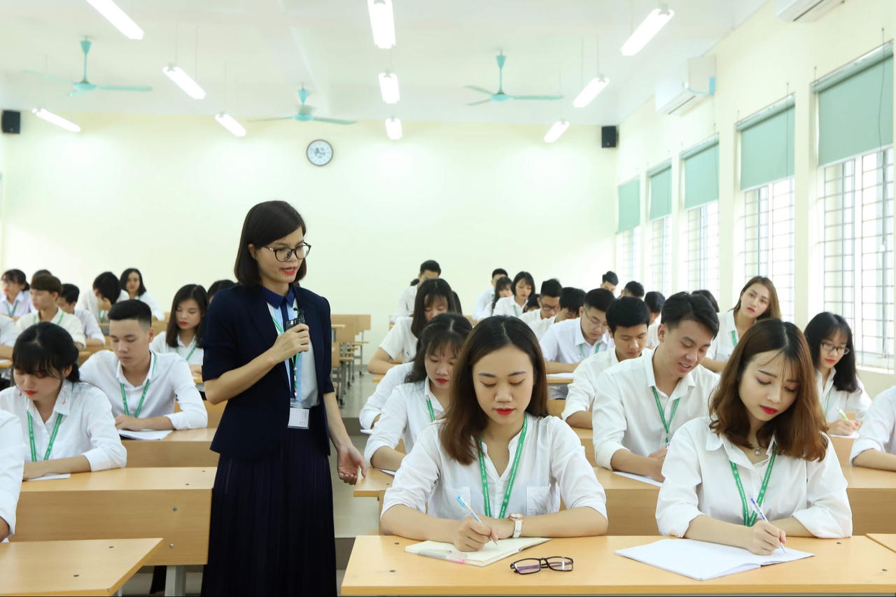 Tiêu chuẩn hiệu trưởng, phó hiệu trưởng ở cơ sở giáo dục đại học