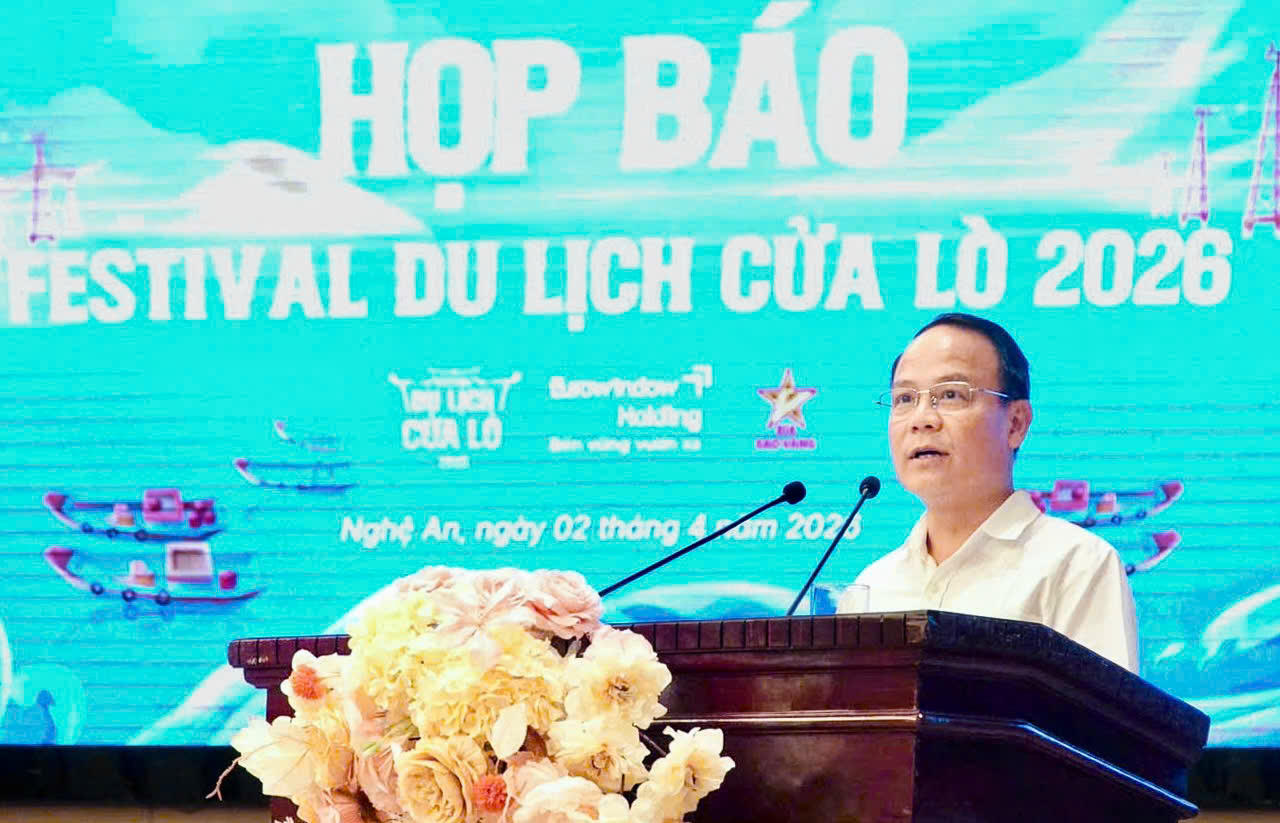 Ông Trần Xuân Cường - Phó Giám đốc Sở VHTTDL Nghệ An thông tin tại Họp báo. Ảnh: Tuyết Lan