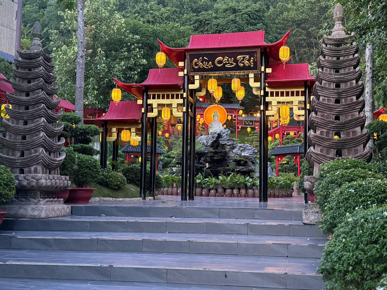 Tâm huyết phục hưng một ngôi cổ tự, hành trình dung hòa giữa tu tập và học thuật