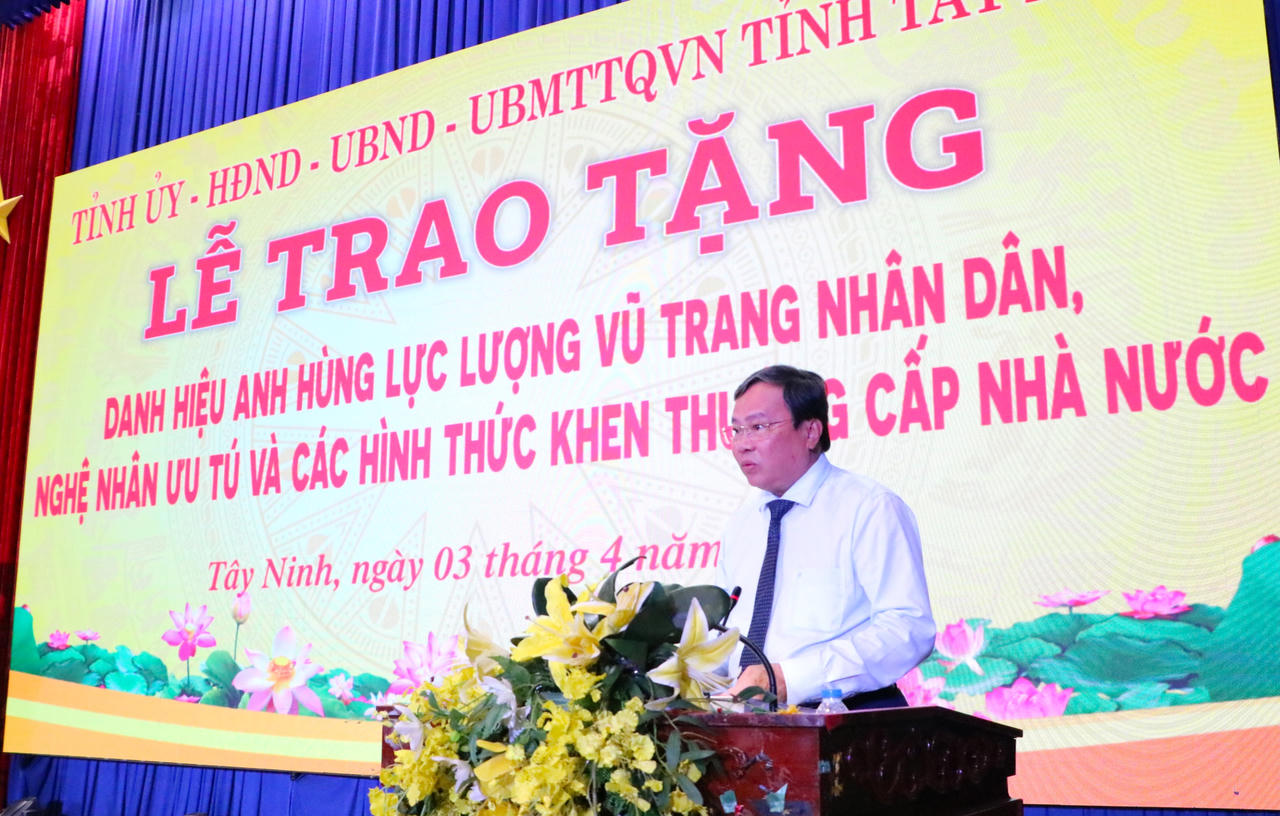 Chủ tịch UBND tỉnh Tây Ninh Lê Văn Hẳn phát biểu tại buổi lễ.