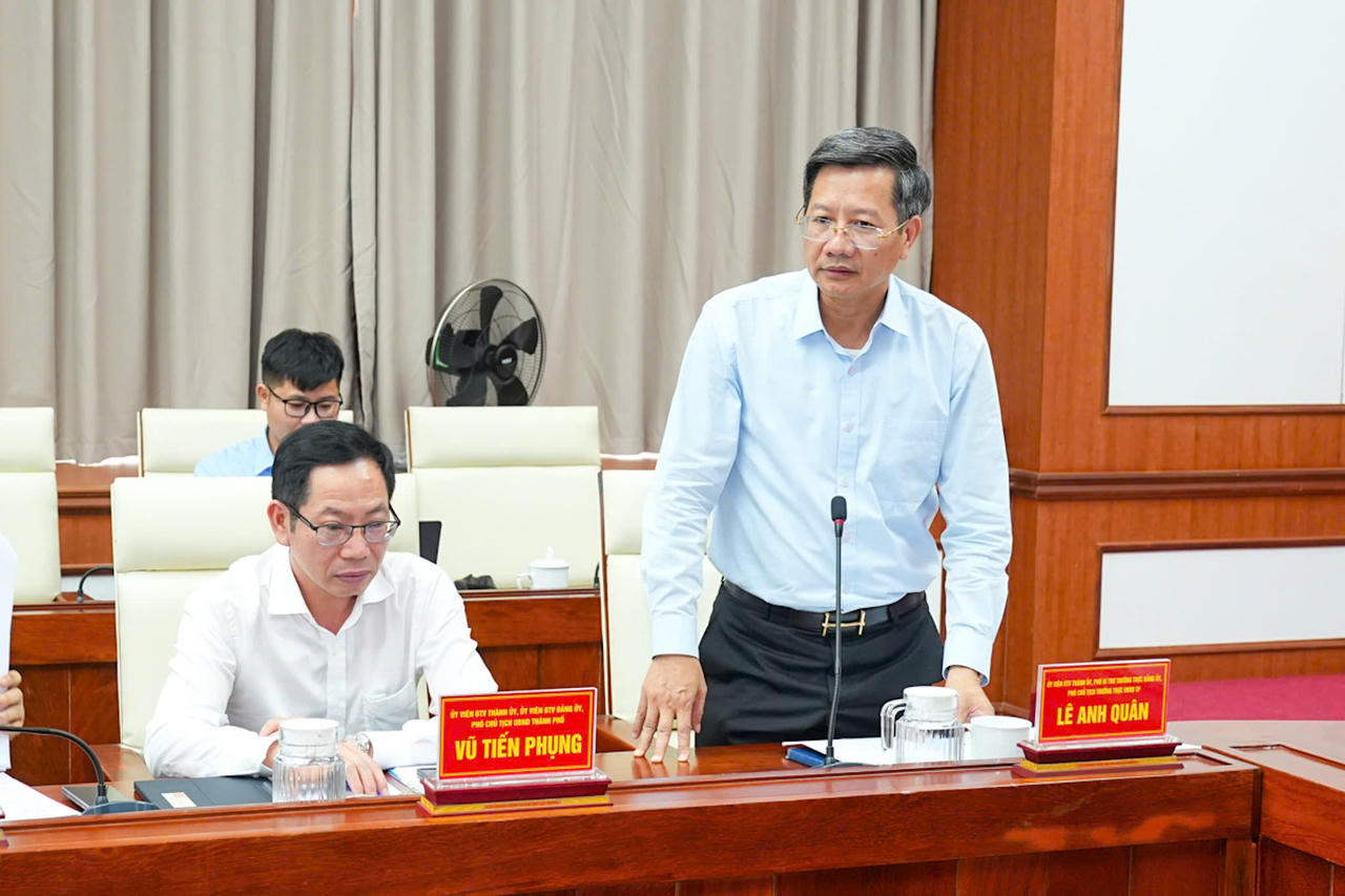 Ông&nbsp;Lê Anh Quân, Phó Bí thư Thường trực Đảng ủy, Phó Chủ tịch Thường trực UBND TP phát biểu tại Hội nghị.