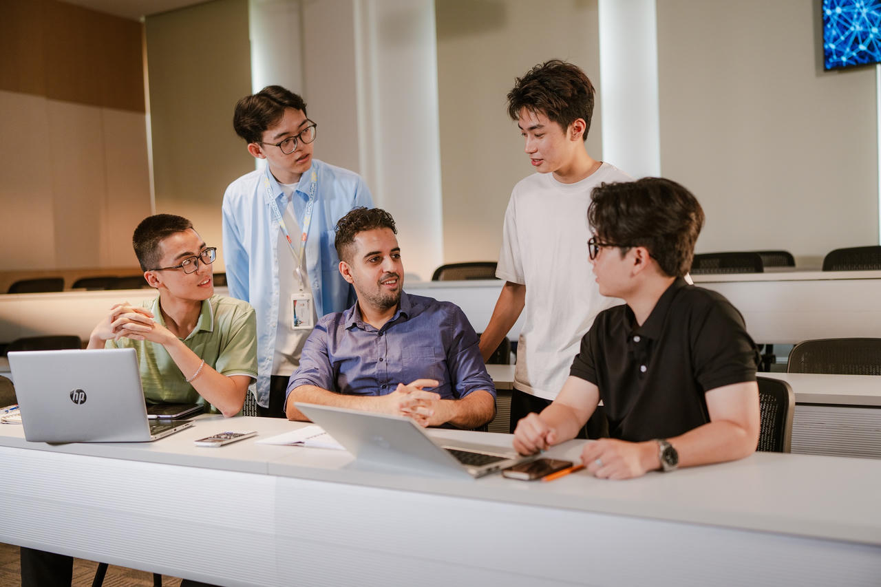 Chương trình được thiết kế trong 12 tuần, học toàn thời gian theo mô hình 3+3+6.