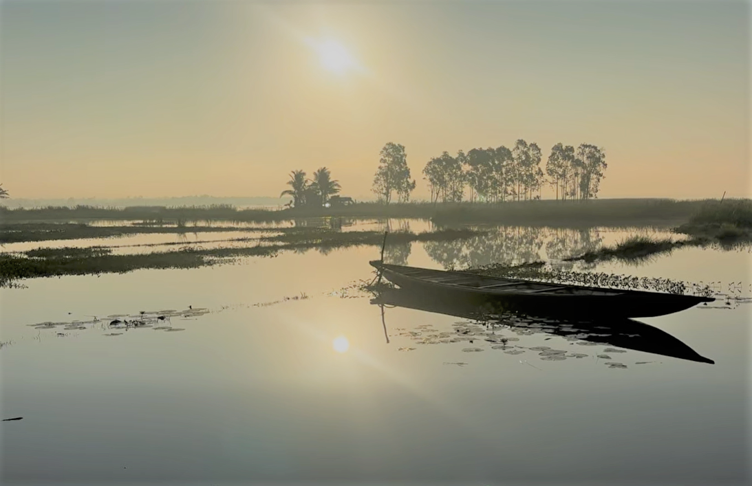 Đầm nước ngọt Trà Ổ có diện tích mặt nước 1.461ha, là vùng đất ngập nước có giá trị đa dạng sinh học cao.