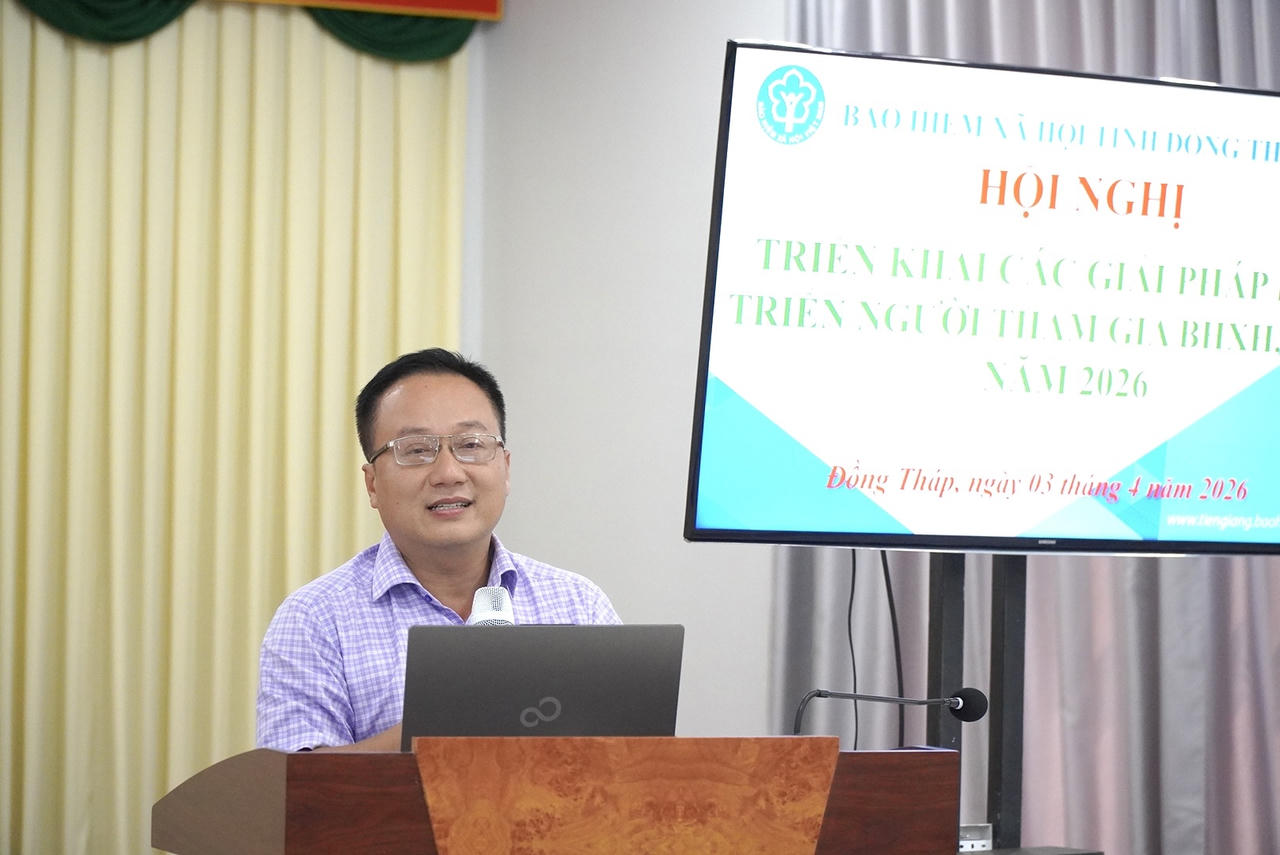 Ông Huỳnh Hữu Phúc – Phó Giám đốc BHXH tỉnh Đồng Tháp phát biểu tại hội nghị