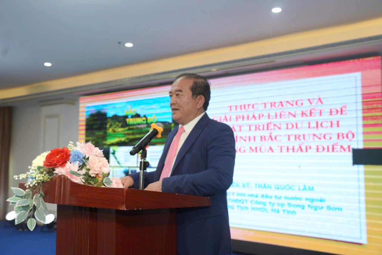 Ông Trần Quốc Lâm - Phó Chủ tịch Hiệp hội Doanh nghiệp đầu tư nước ngoài, Chủ tịch Hiệp hội Du lịch Hà Tĩnh trình bày tham luận tại Tọa đàm.