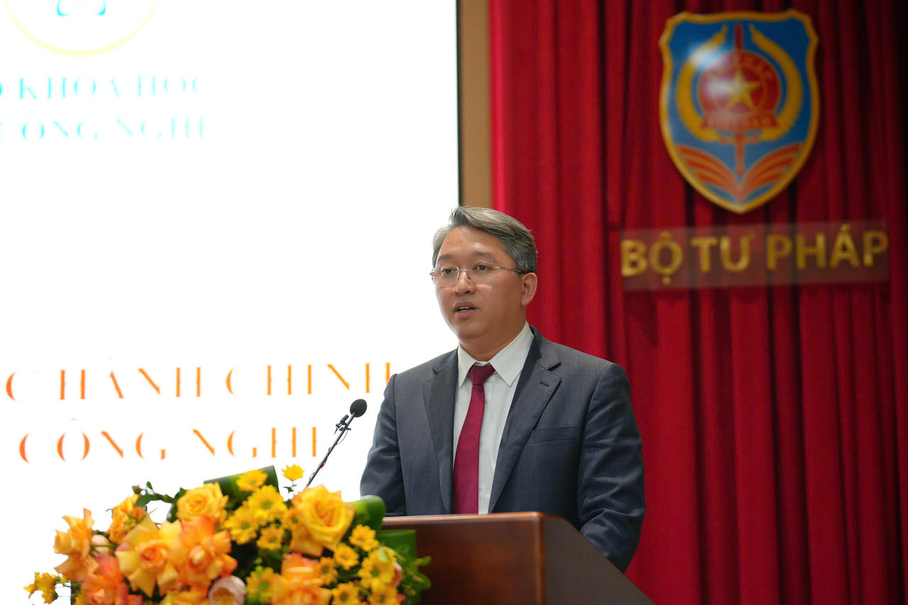 Bộ trưởng Nguyễn Hải Ninh phát biểu khai mạc.