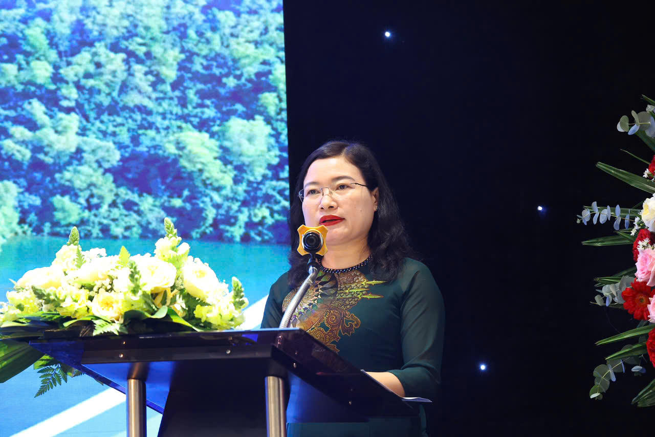 Phó Chủ tịch UBND tỉnh Hà Tĩnh Nguyễn Thị Nguyệt phát biểu tại Hội nghị.