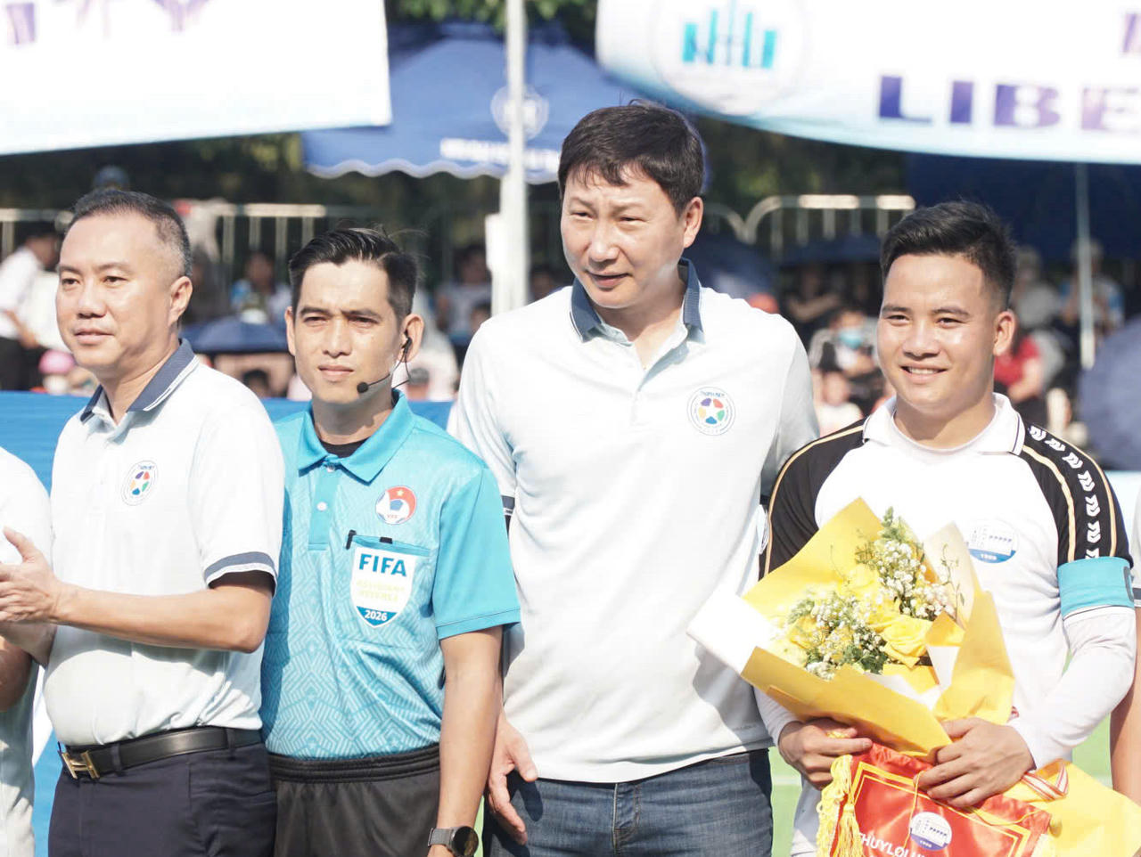 Ông Kim Sang-sik - Huấn luyện viên trưởng đội tuyển bóng đá Việt Nam đến dự.