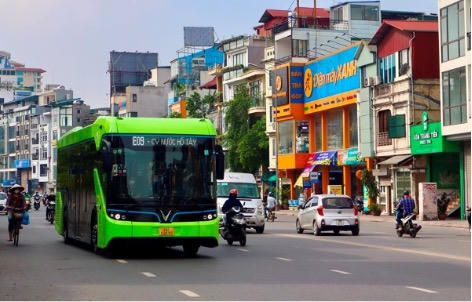 Sử dụng phương tiện công cộng là cách thức hiệu quả trong bối cảnh hiện nay. (ảnh: TT)