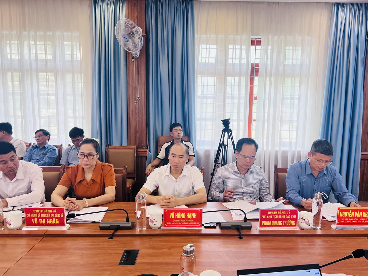 Các đại biểu tham dự Hội nghị.