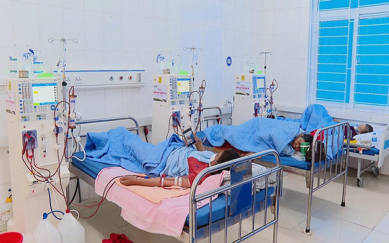 Các bệnh nhân được điều trị lọc máu tại Bệnh viện đa khoa khu vực Phú Thọ.