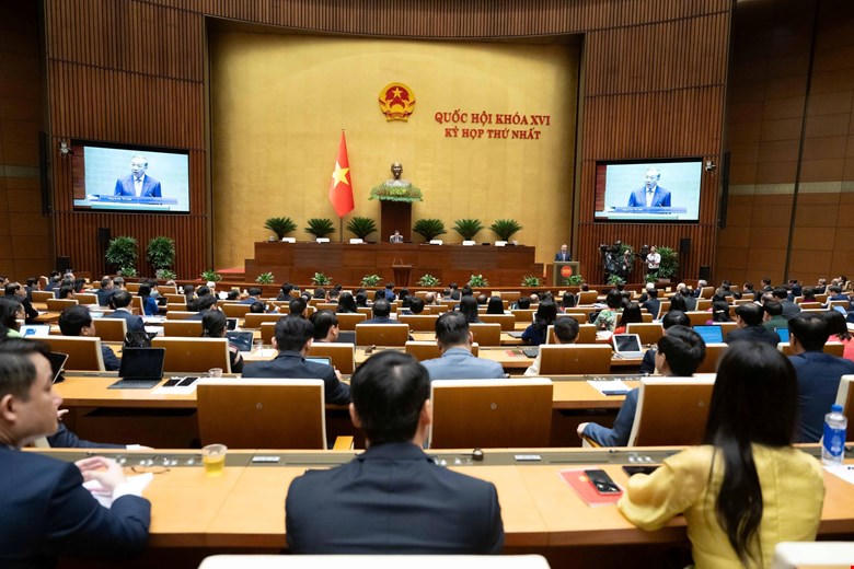 Quang cảnh phiên họp.