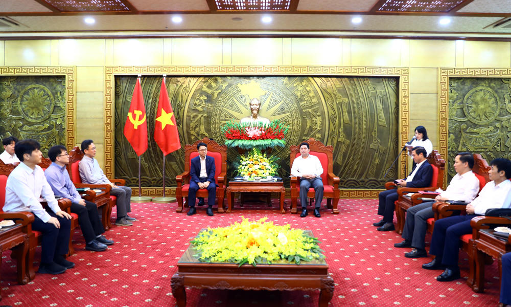 Bí thư Tỉnh ủy Bắc Ninh làm việc với Amkor Technology Việt Nam