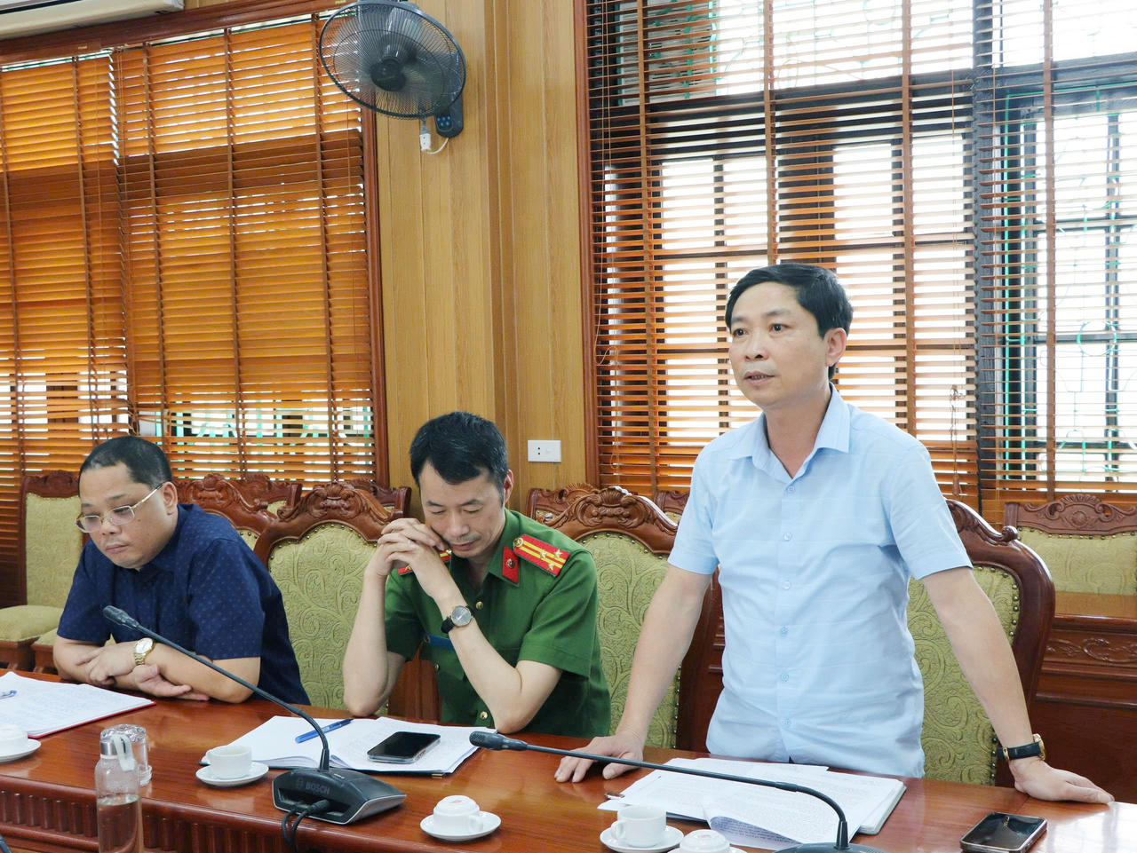 Ông Dương Đức Hiểu - Giám đốc Trung tâm Dịch vụ sự nghiệp công xã Vĩnh trụ phát biểu.