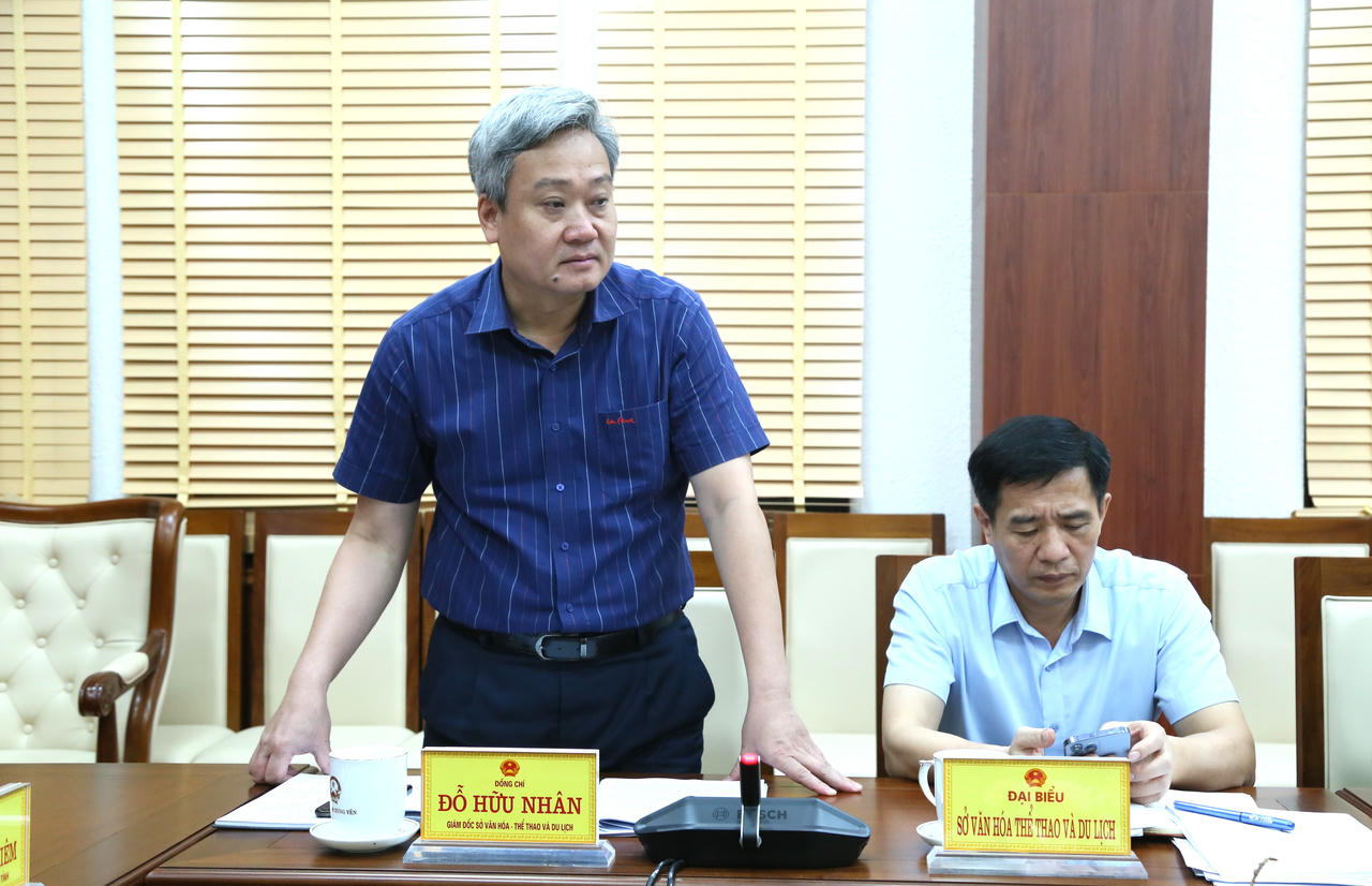Lãnh đạo Sở Văn hóa, Thể thao và Du lịch tỉnh Hưng Yên phát biểu tại cuộc họp (ảnh Tất Đạt)