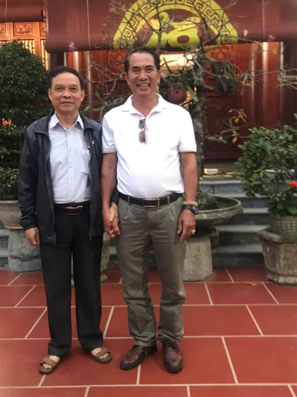 Tác giả và Họa sỹ Như Ngọc trong cuộc hội ngộ tại nhà họa sỹ.