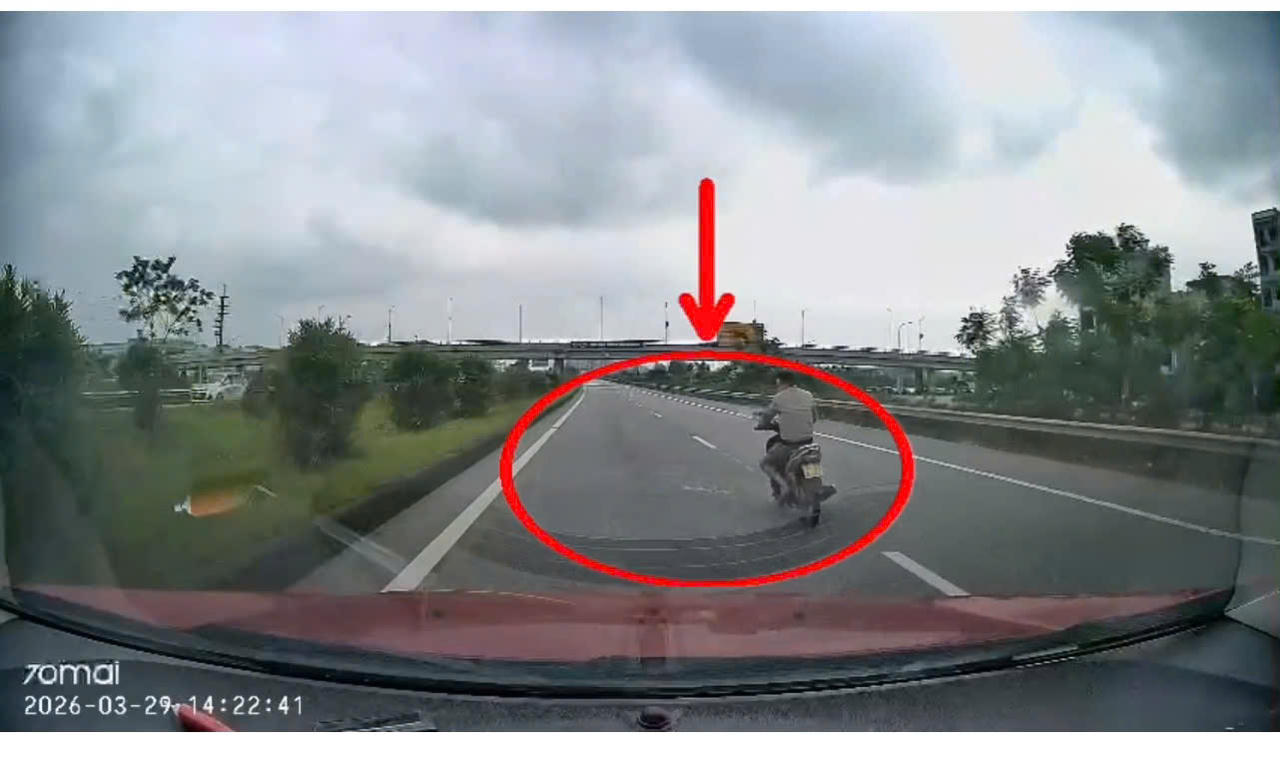 Danh tính đối tượng lái xe máy 'đánh võng' trên cao tốc Hà Nội – Bắc Giang