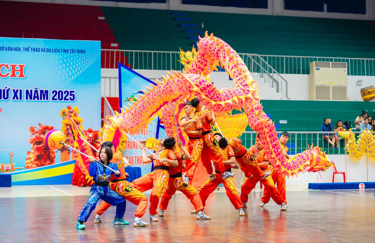 Múa Lân- sư - rồng là hoạt động văn hóa có ý nghĩa sâu sắc, biểu trưng cho sự may mắn, thịnh vượng và an bình.