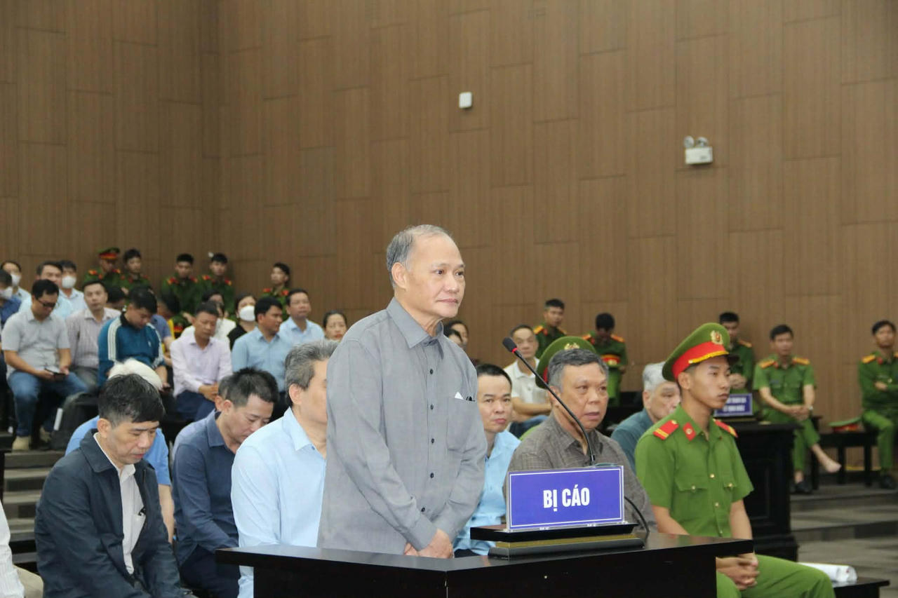 Nhận hối lộ, cựu Thứ trưởng Bộ Nông nghiệp bị tuyên 4 năm tù