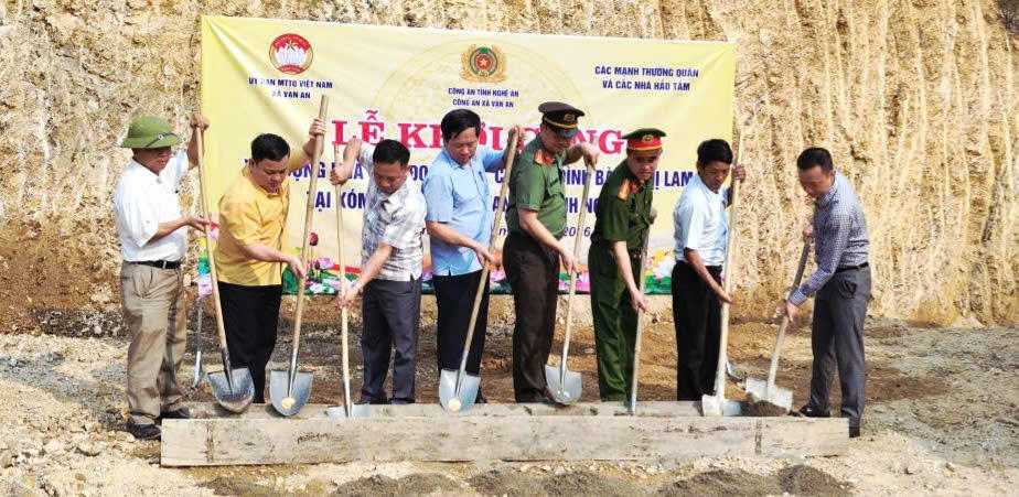 Xã Vạn An (Nghệ An): Khởi công xây dựng nhà “Đại đoàn kết” cho hộ nghèo