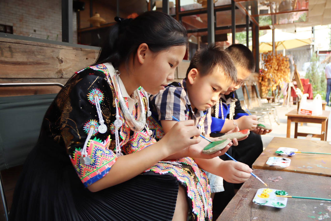 Từ viên đá kể chuyện, ươm mầm sân chơi cho trẻ em vùng cao