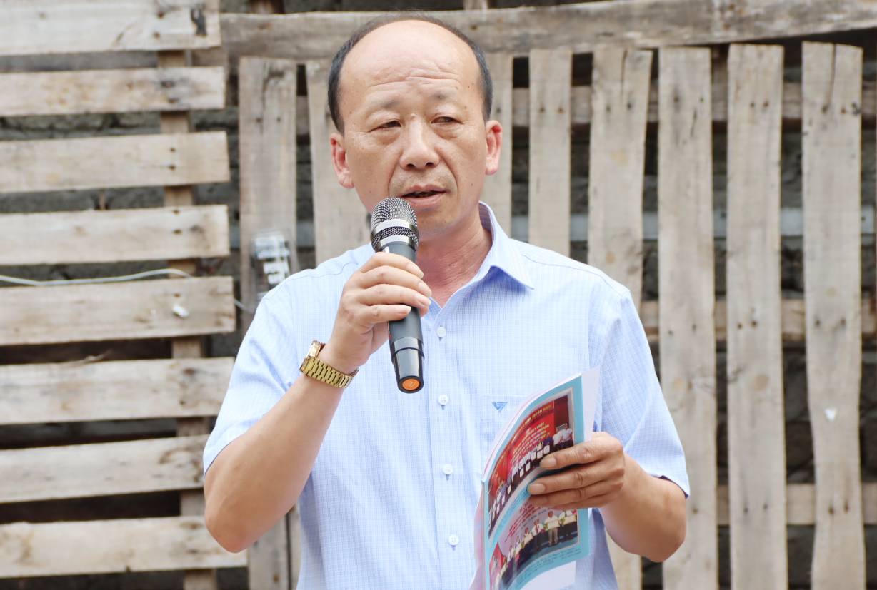 Thầy Vừ Bá Dài - Phó Hiệu trưởng Trường Tiểu học Mường Lống 2 xúc động chia sẻ về chương trình