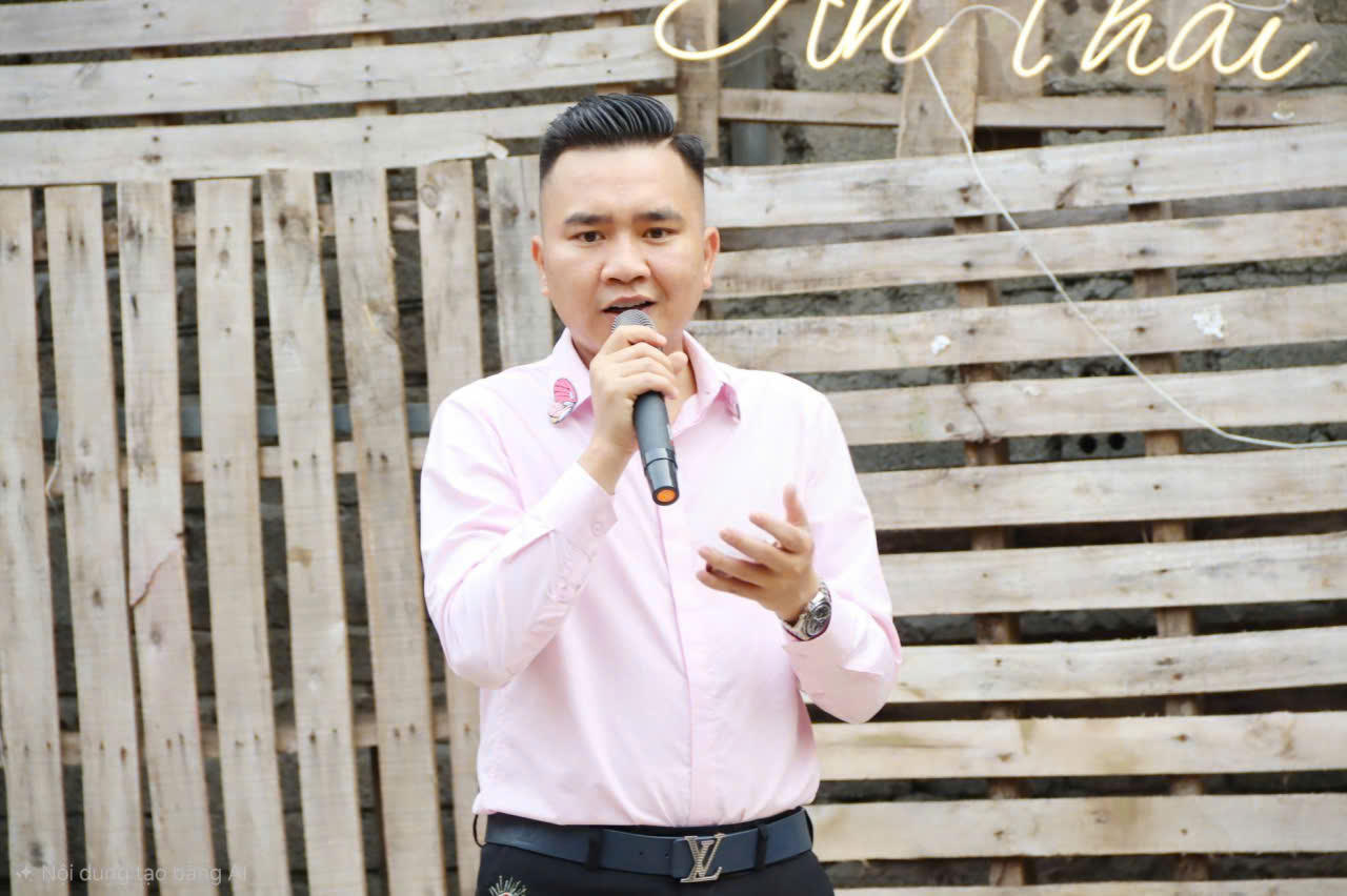 Ông Hoàng Nguyễn Trọng Dũng - Tổng giám đốc Công ty CP TM Hoàng Gia Phát chia sẻ tại buổi workshop.