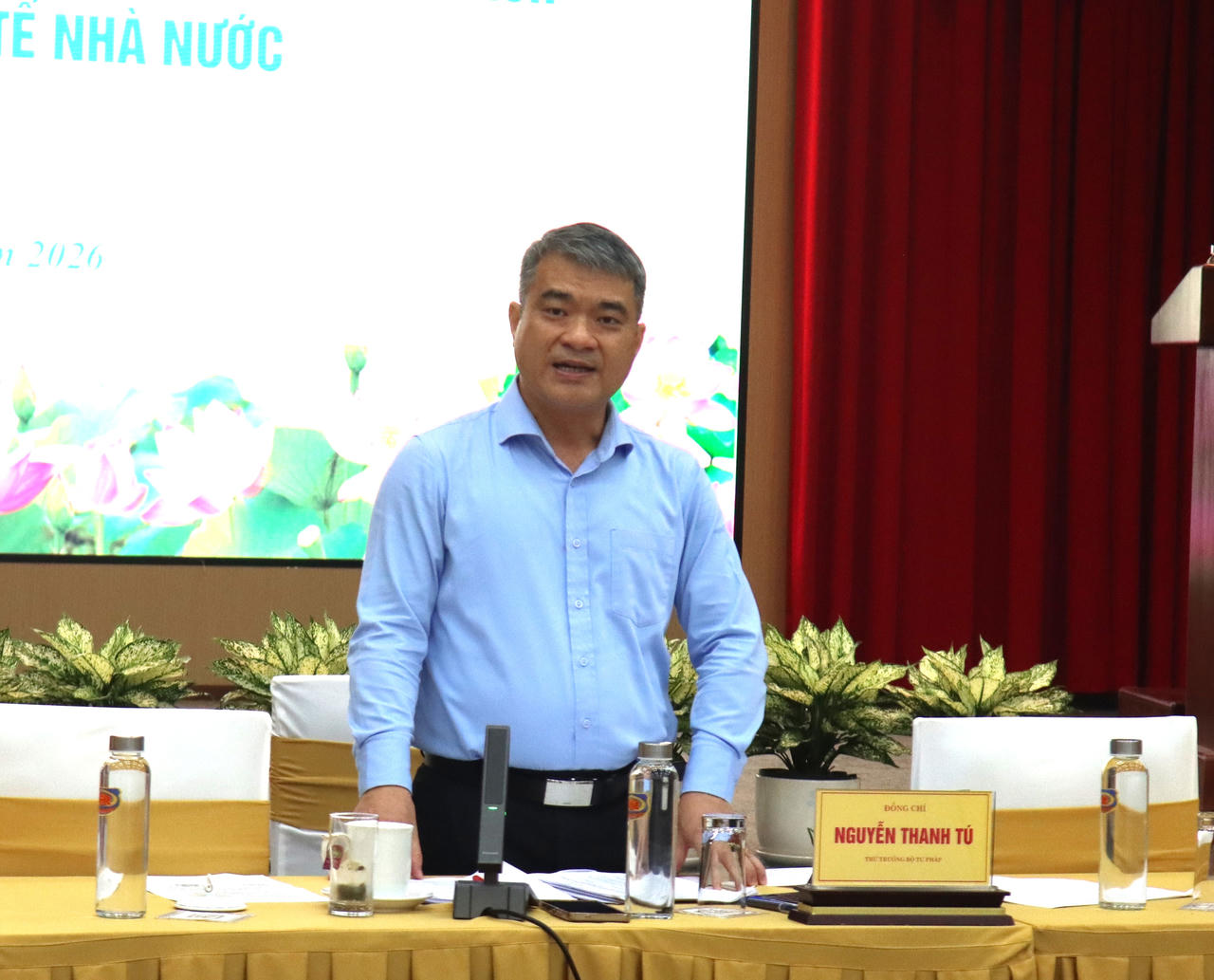 Thứ trưởng Nguyễn Thanh Tú phát biểu kết luận phiên họp.