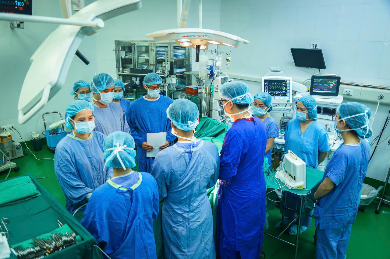 Cô gái Anh 19 tuổi qua đời tại Việt Nam, hiến tạng cứu sống 3 người