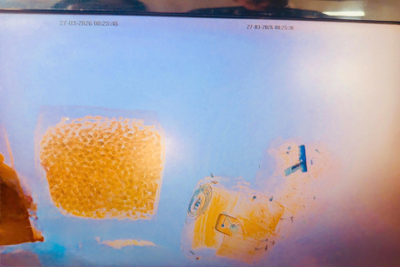 Chi cục Hải quan khu vực IX phát hiện, bắt giữ “vũ khí nóng” từ Lào về Việt Nam