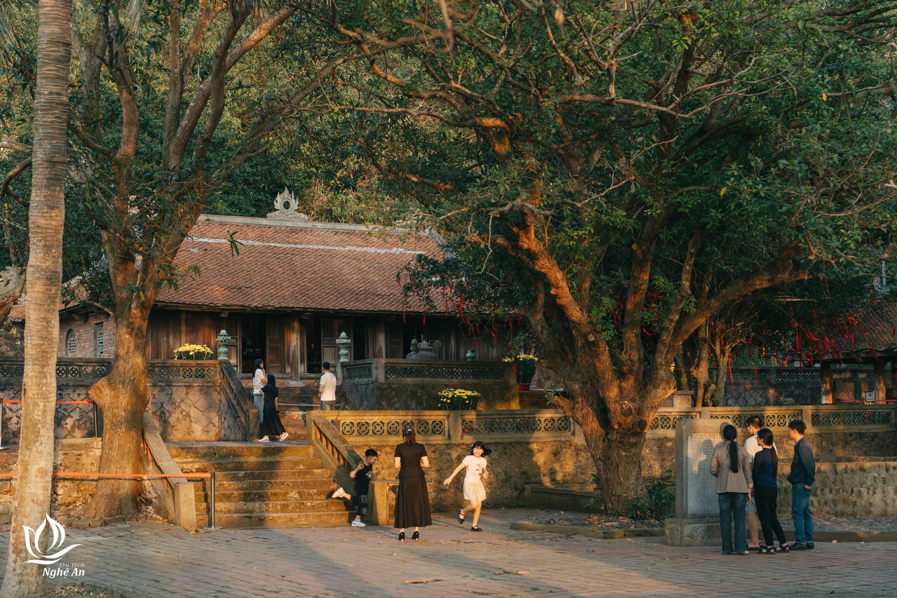 Chùa Song Ngư được xây dựng vào khoảng thế kỷ XIV. (Ảnh: Visit Nghệ An)