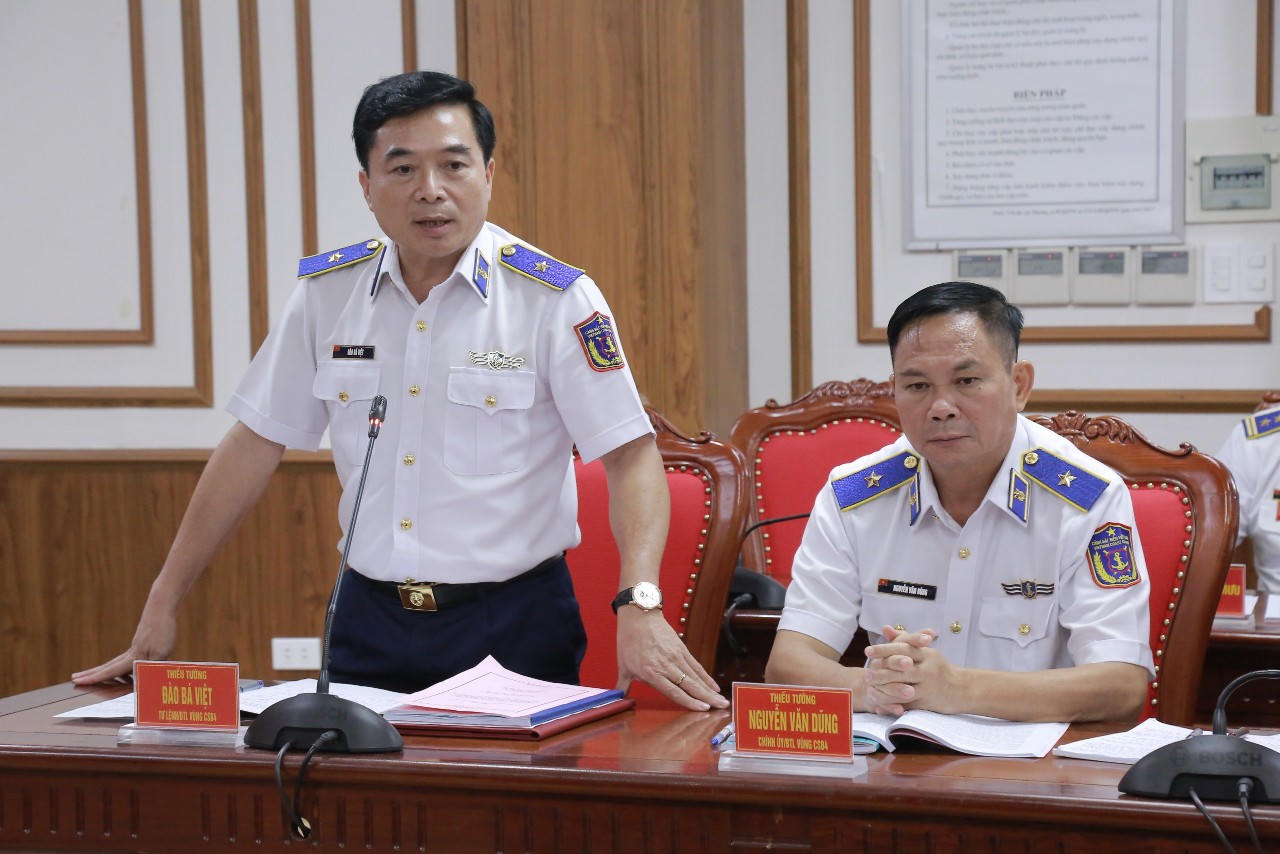 Thiếu tướng Đào Bá Việt, Tư lệnh Vùng Cảnh sát biển 4 phát biểu tại Hội thảo.