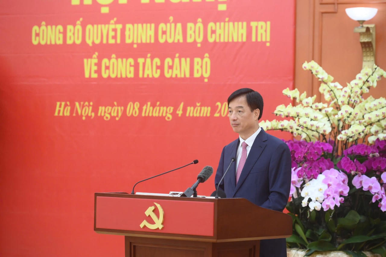 Trưởng Ban Tổ chức Trung ương Nguyễn Duy Ngọc phát biểu nhận nhiệm vụ.&nbsp;