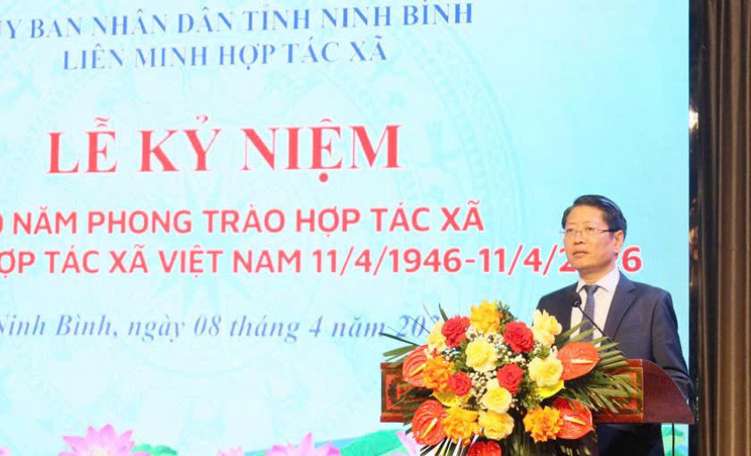Ông Trần Song Tùng, Ủy viên Ban Thường vụ Tỉnh ủy, Phó Chủ tịch Thường trực UBND tỉnh phát biểu tại lễ kỷ niệm.