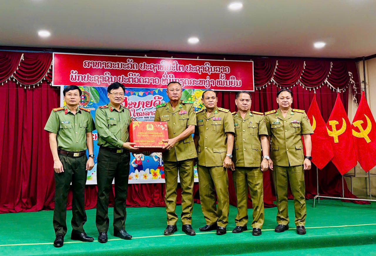 Tăng cường hợp tác giữa Công an TP Huế và Công an 4 tỉnh nước bạn Lào