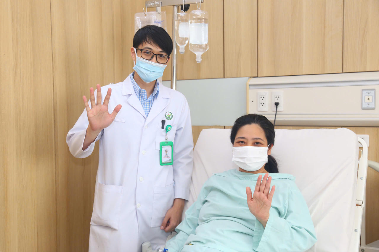 Cô gái Anh 19 tuổi qua đời tại Việt Nam, hiến tạng cứu sống 3 người