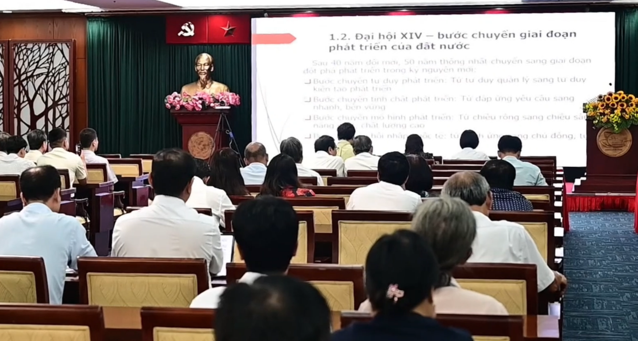 Đợt sinh hoạt chính trị có ý nghĩa thiết thực nhằm nâng cao nhận thức, củng cố bản lĩnh chính trị và trách nhiệm nghề nghiệp của đội ngũ người làm báo, văn nghệ sĩ, trí thức…