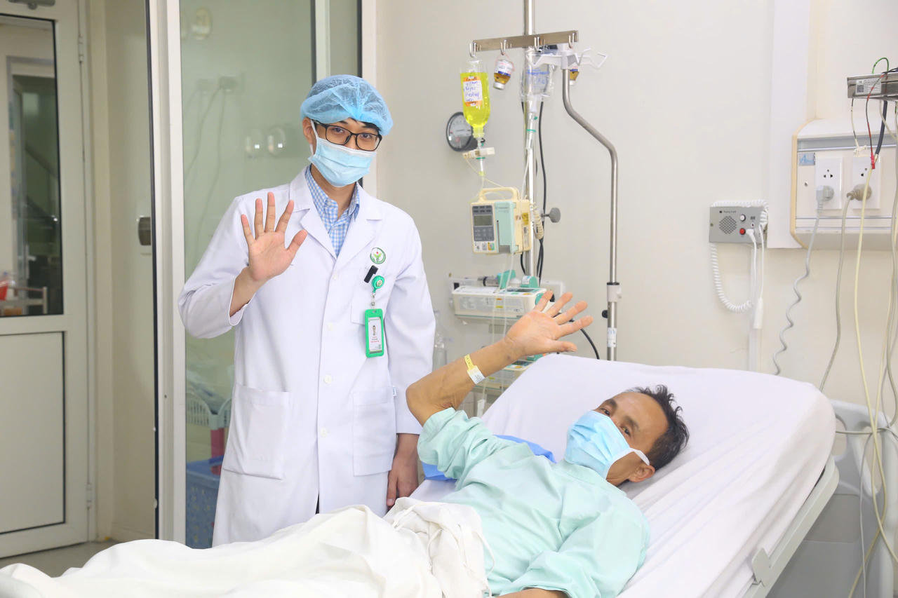 Cô gái Anh 19 tuổi qua đời tại Việt Nam, hiến tạng cứu sống 3 người